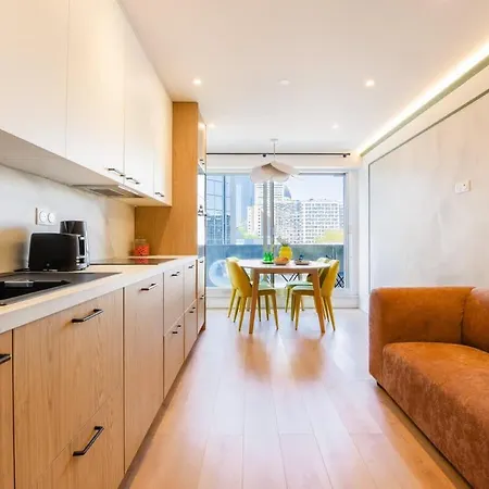 Apartment Grand 5 Paris La Defense