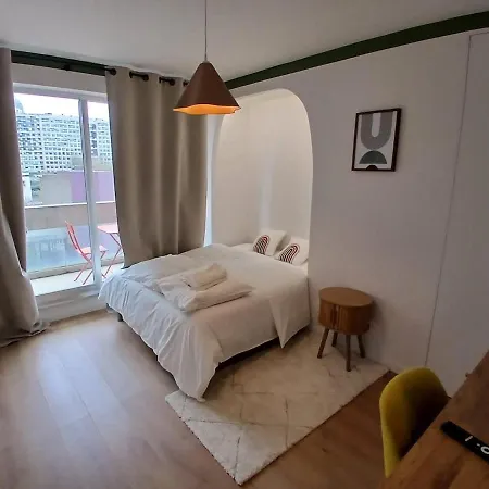 Grand 5 Paris La Defense Apartment Courbevoie
