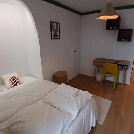 Grand 5 Paris La Defense Apartment *